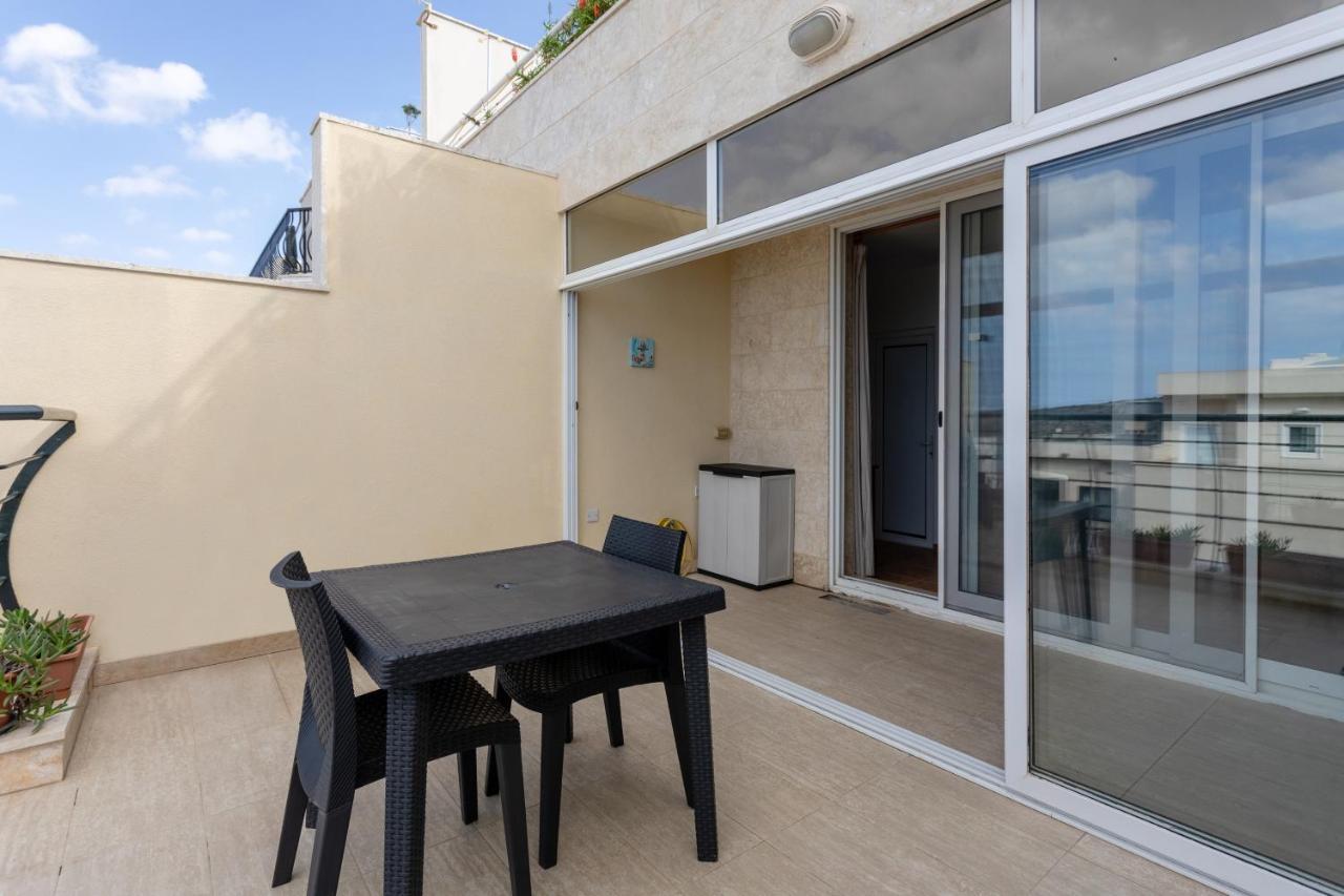 Sea View Apartment In St Paul'S Bay خليج سانت بول المظهر الخارجي الصورة
