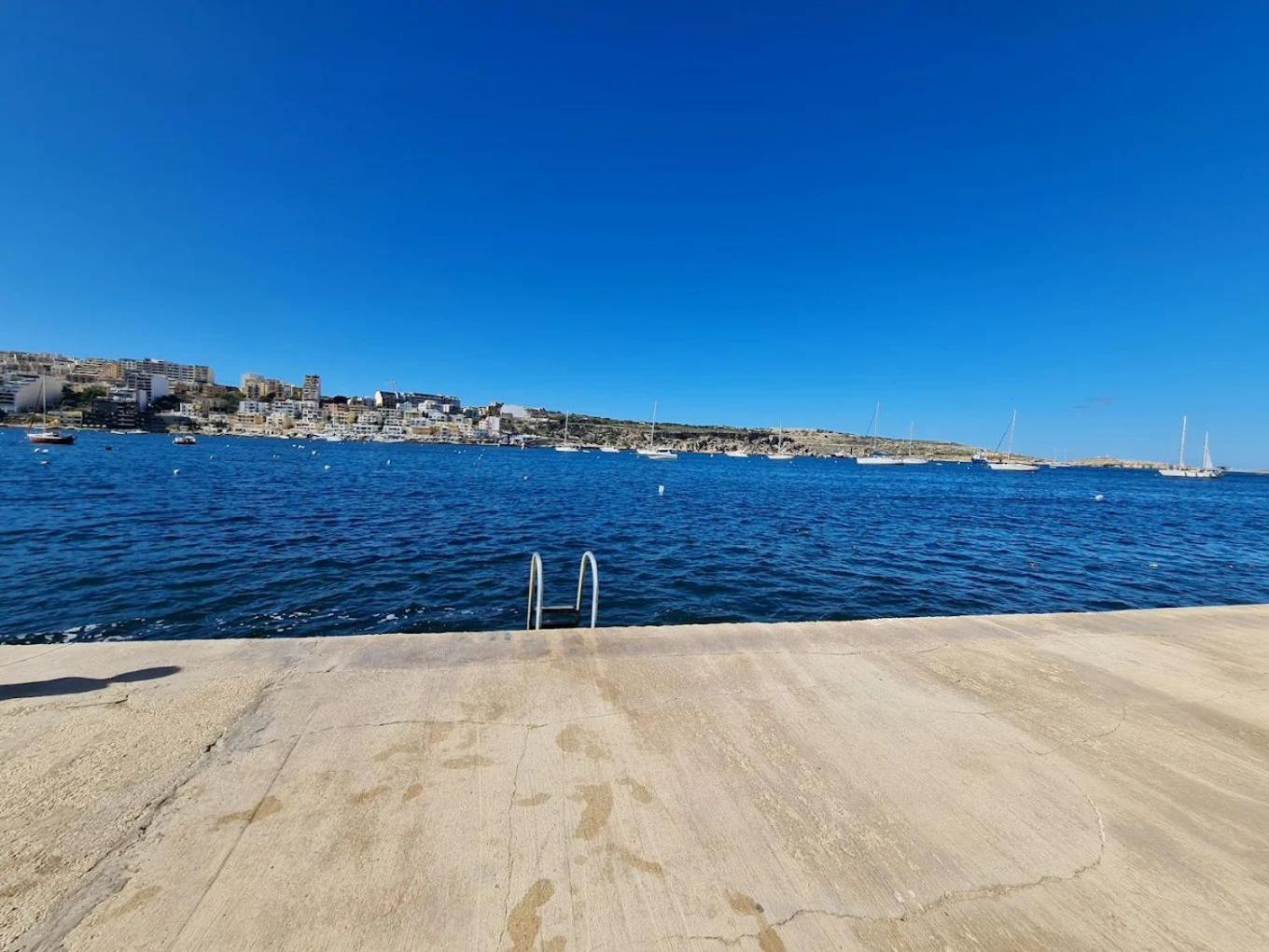 Sea View Apartment In St Paul'S Bay خليج سانت بول المظهر الخارجي الصورة